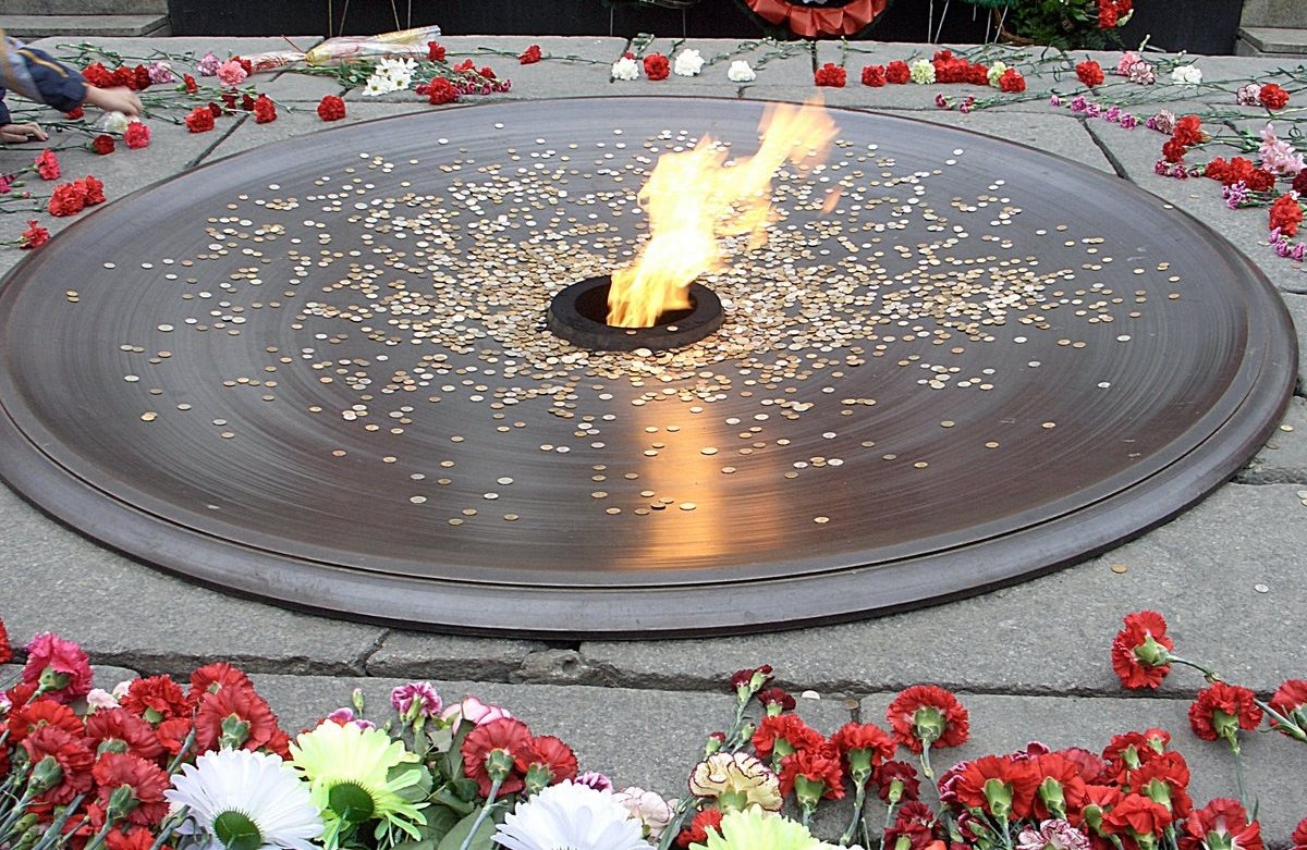 Чаша Вечного огня в Новосибирске