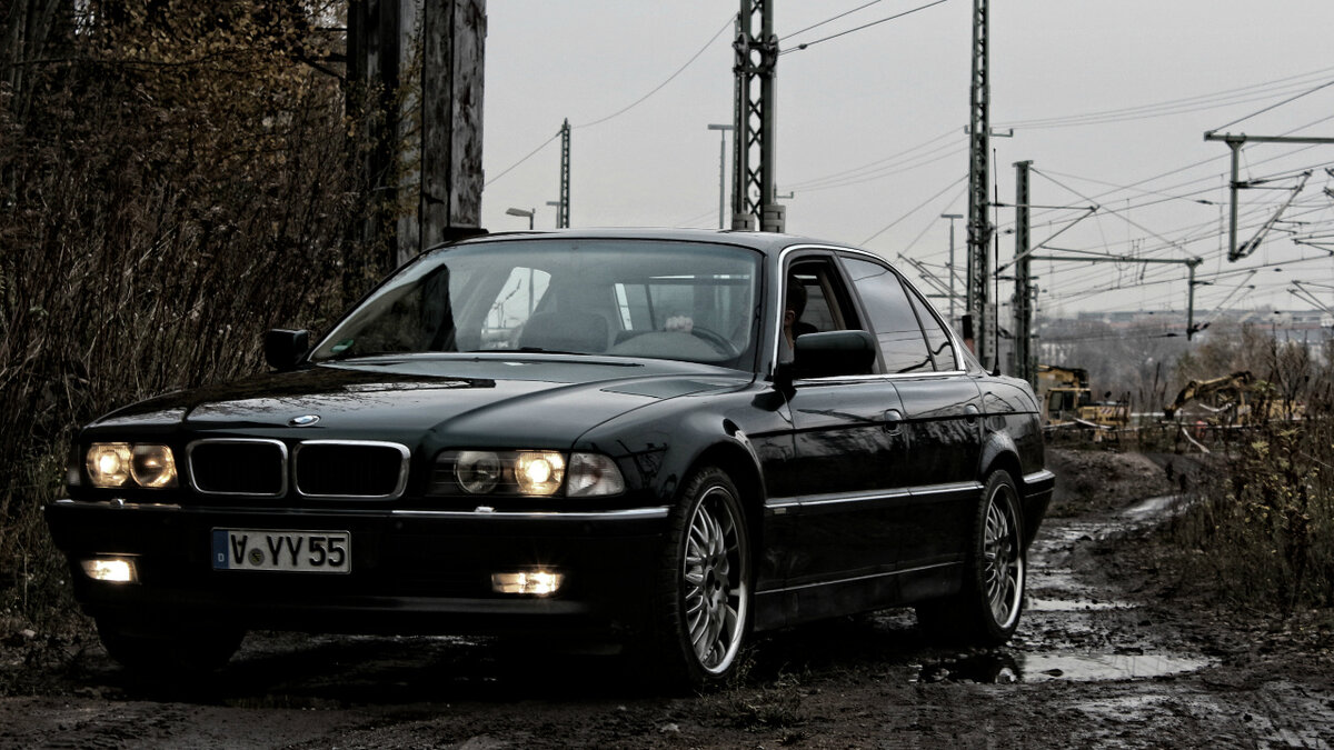  BMW 750