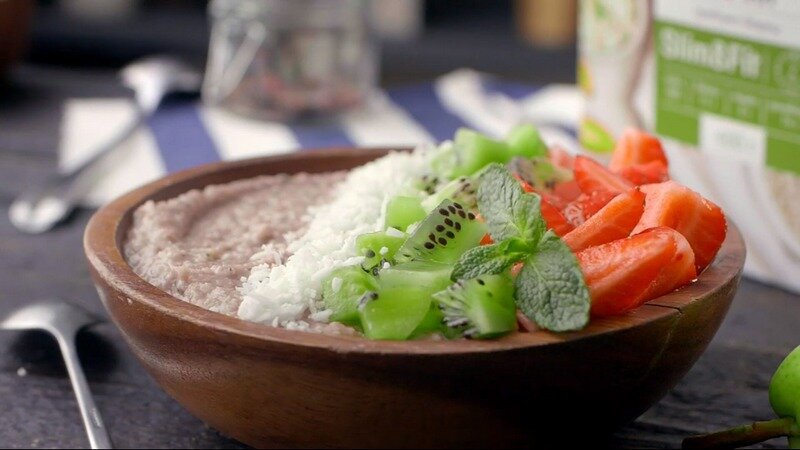 🍴 Кокосовый смузи-боул с хлопьями из зелёной гречки #полезный завтрак 