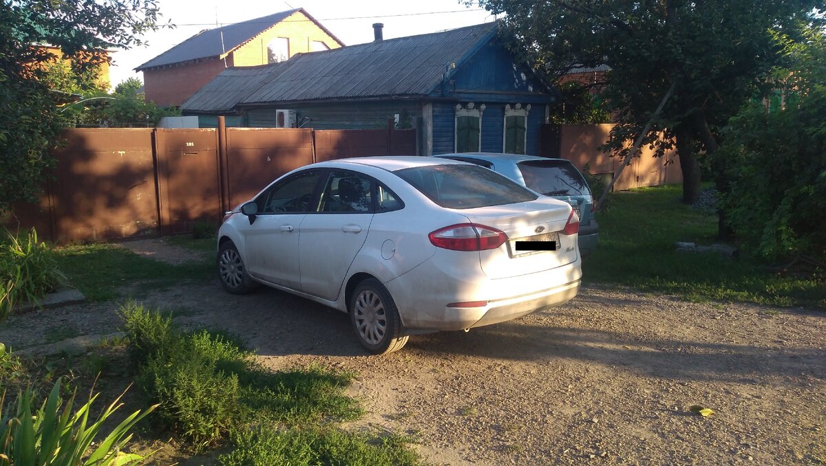 Что делать, когда чужие автомобили загораживают въезд во двор или в гараж?  | Строю для себя | Дзен