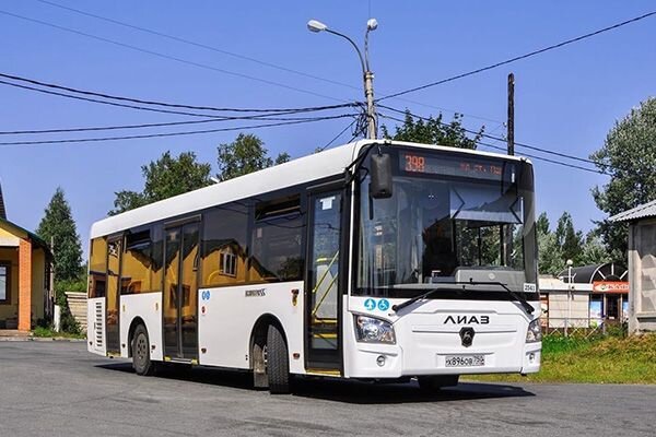 Автобусы оснащены кондиционерами и приспособлениями для инвалидов.