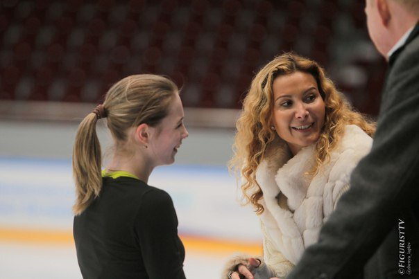 Тренер и Ученица. Фото из открытых источников. 