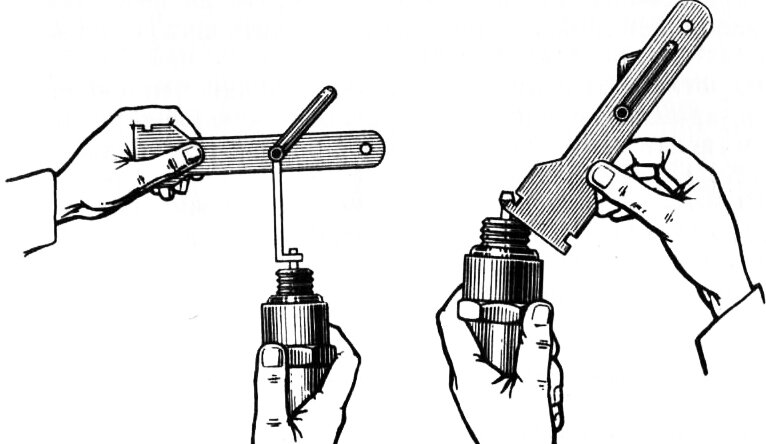 измерение и изменение искрового зазора - иллюстрация из тёплой ламповой советской книжки