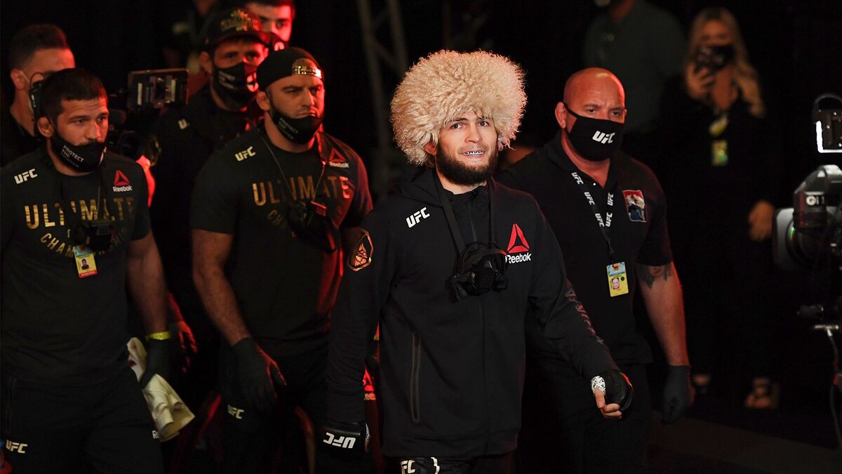 Хабиб выходит на бой, без флага РФ