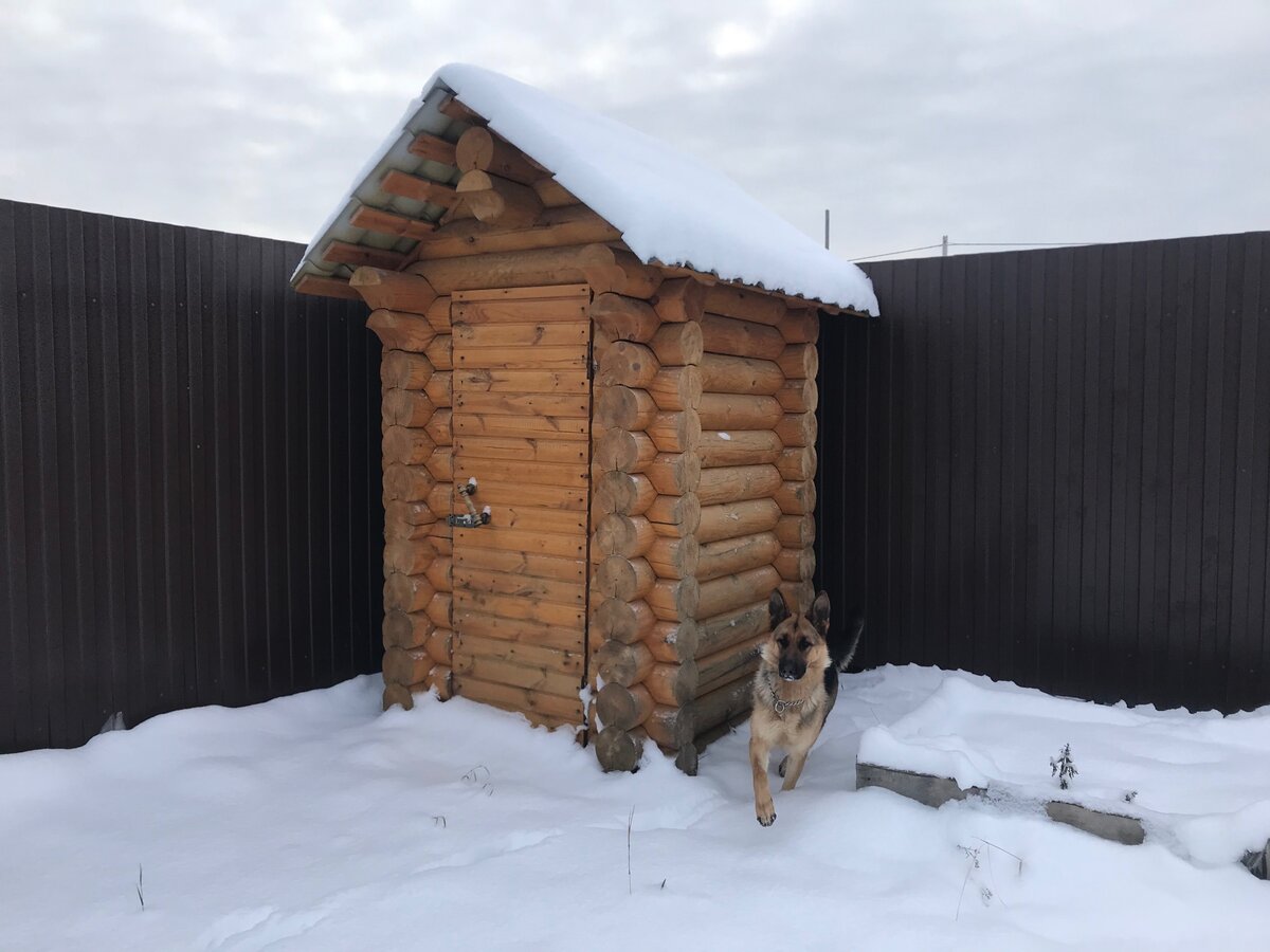 Скрытая камера в женской уборной