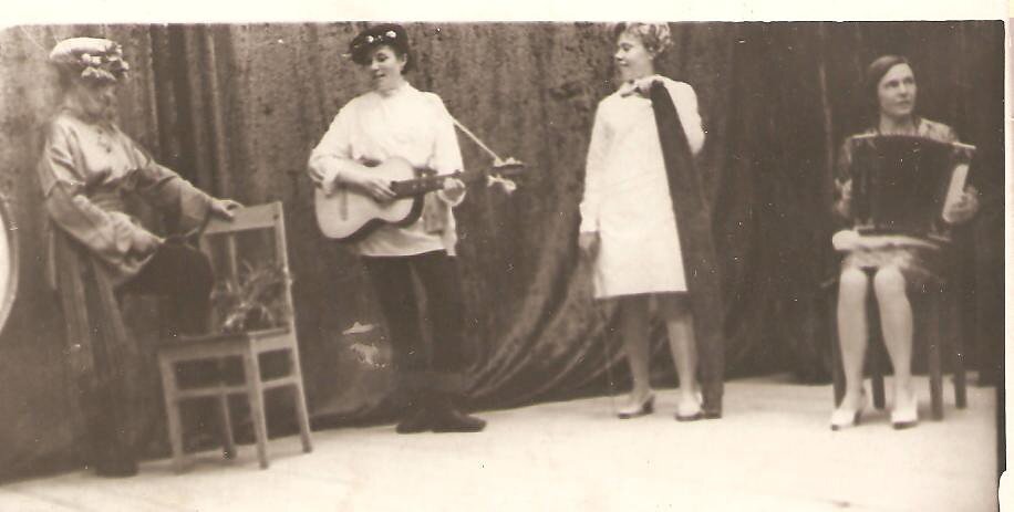 Сами себе композиторы и музыканты!!!Знай, наших!