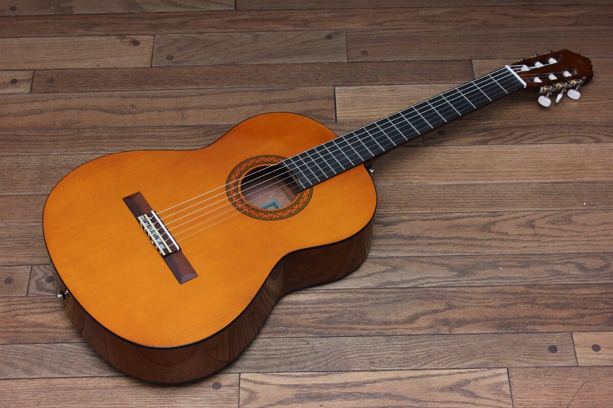 Yamaha C40
