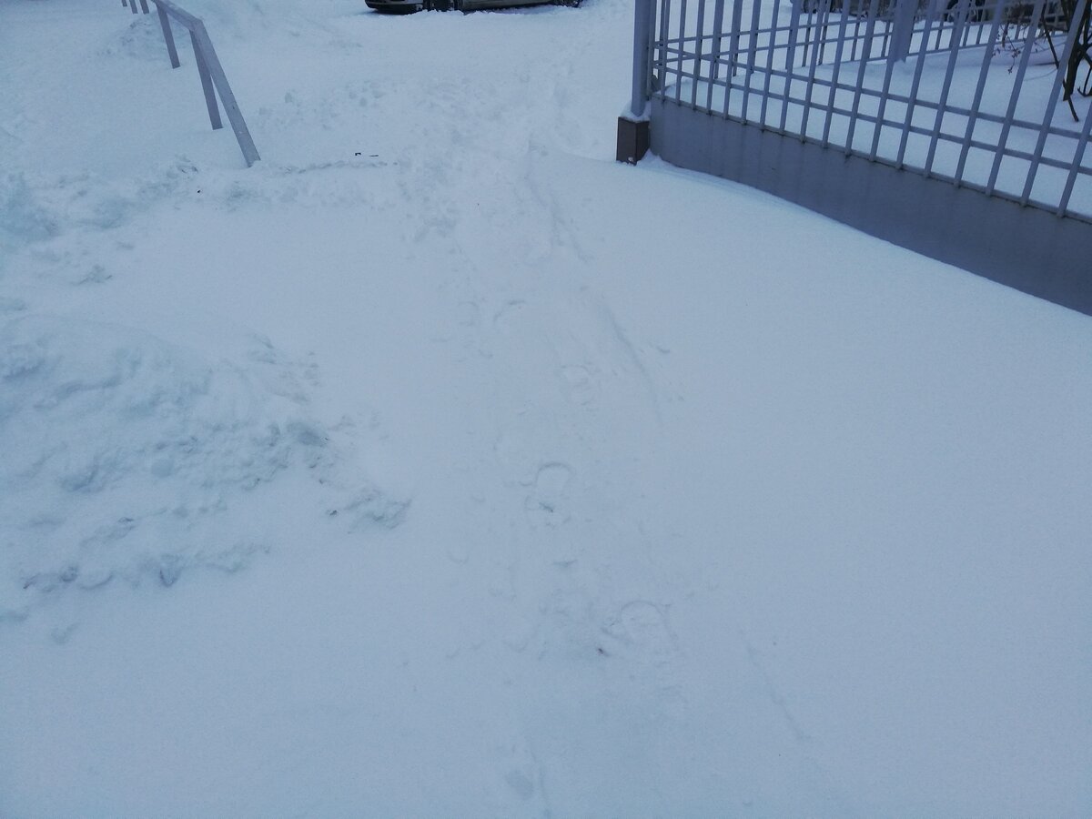 Сугробы везде