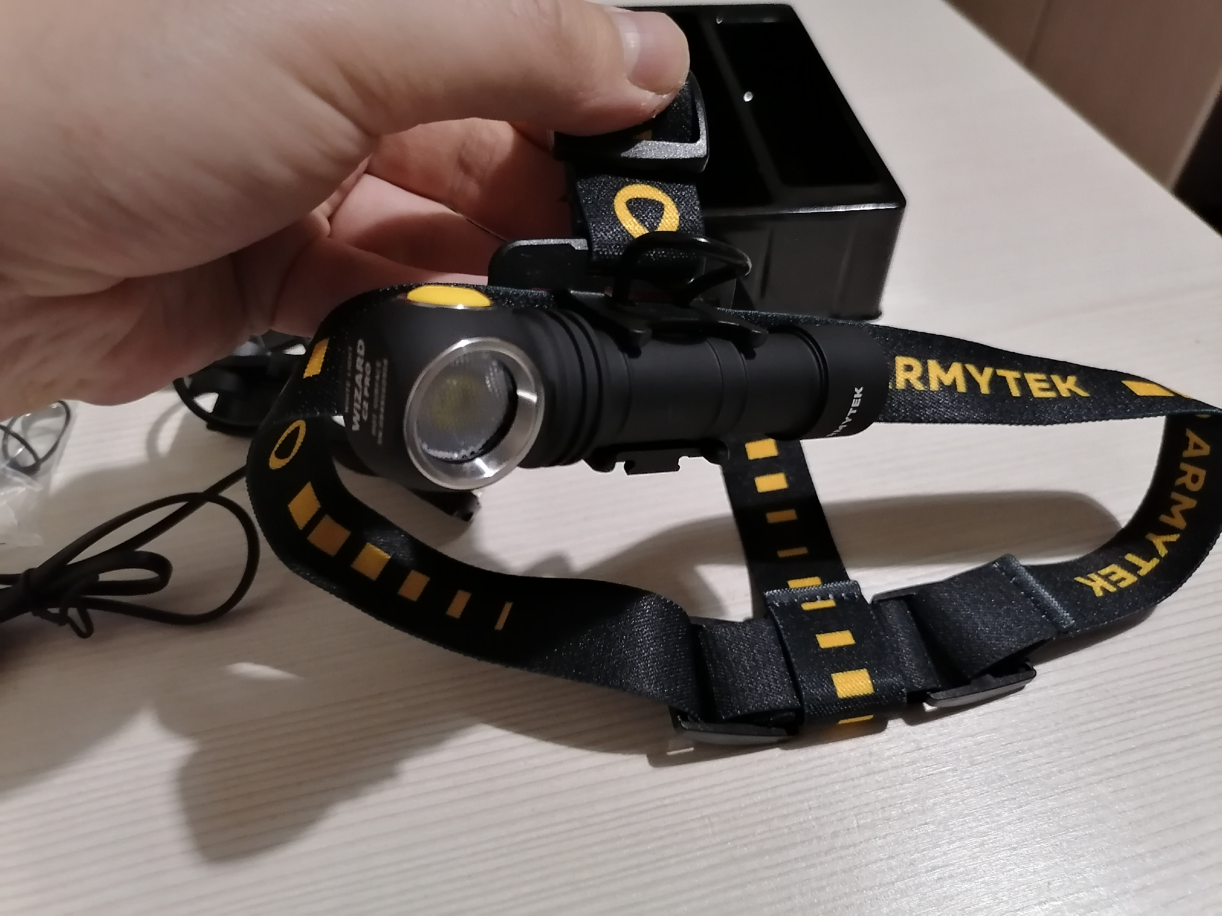 Armytek wizard max