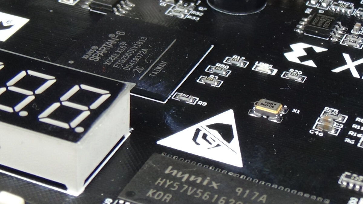 Значок говорящий нам о чувствительности компонентов к "статике"