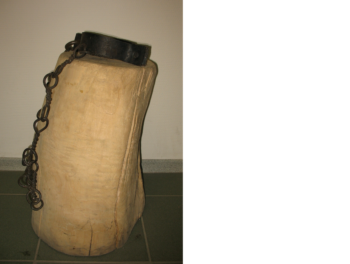 «Стул»-чурбан с цепью для но-шения на шее (вес 20,5 кг.). XIX в.