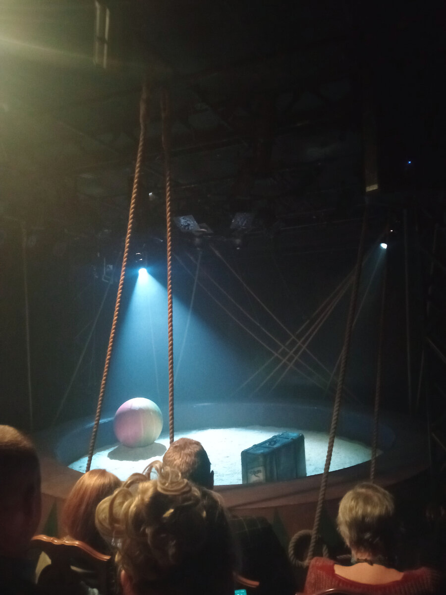 Камерная сцена "Театра на Васильевском". Фото автора. 