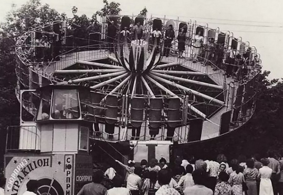 Здравствуйте, мои дорогие. Сегодня сделал подборку из фотографий, которые вызывают ностальгию о нашем детстве, молодости и нашей великой стране СССР.-11