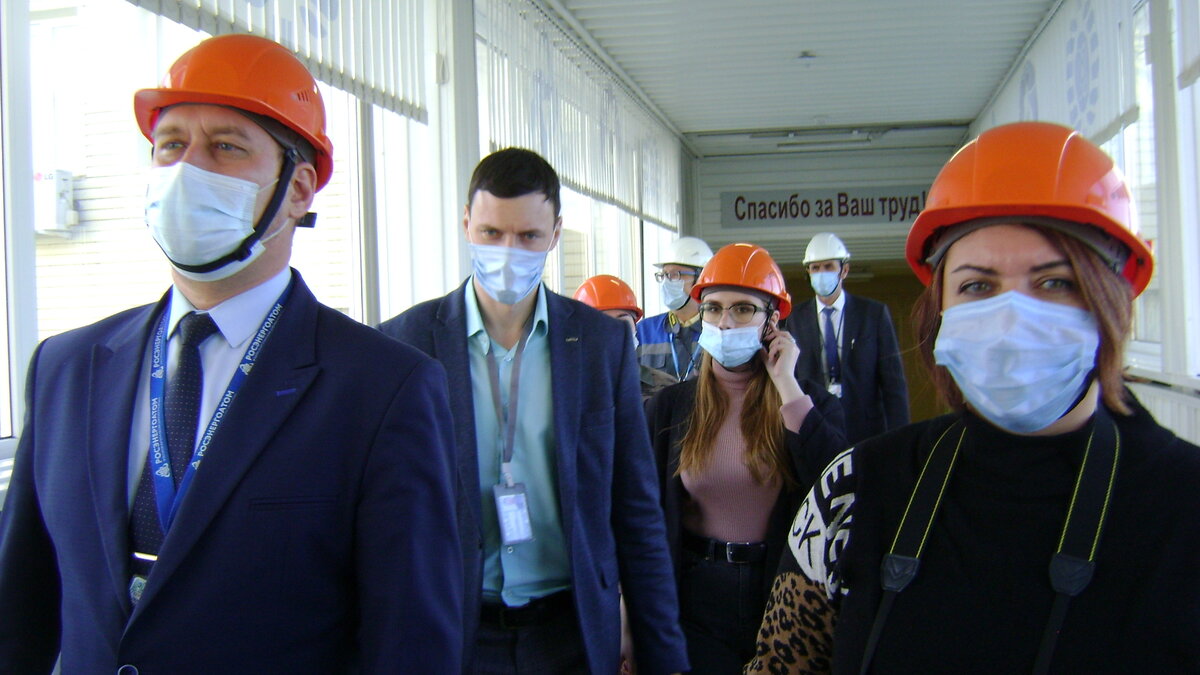 Журналисты южно-российских СМИ на Ростовской атомной 21 декабря 2021 года.