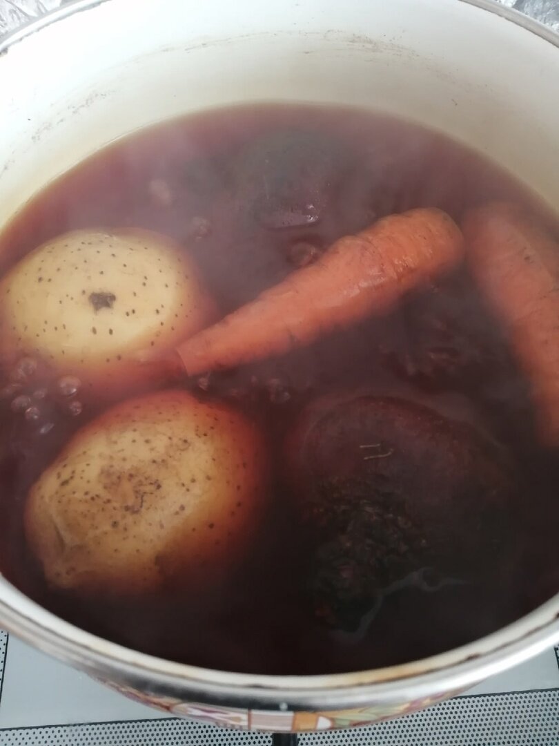 свекла варится минут на 40 минут больше остальных овощей