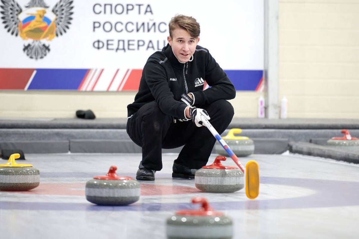 Nathan young керлинг