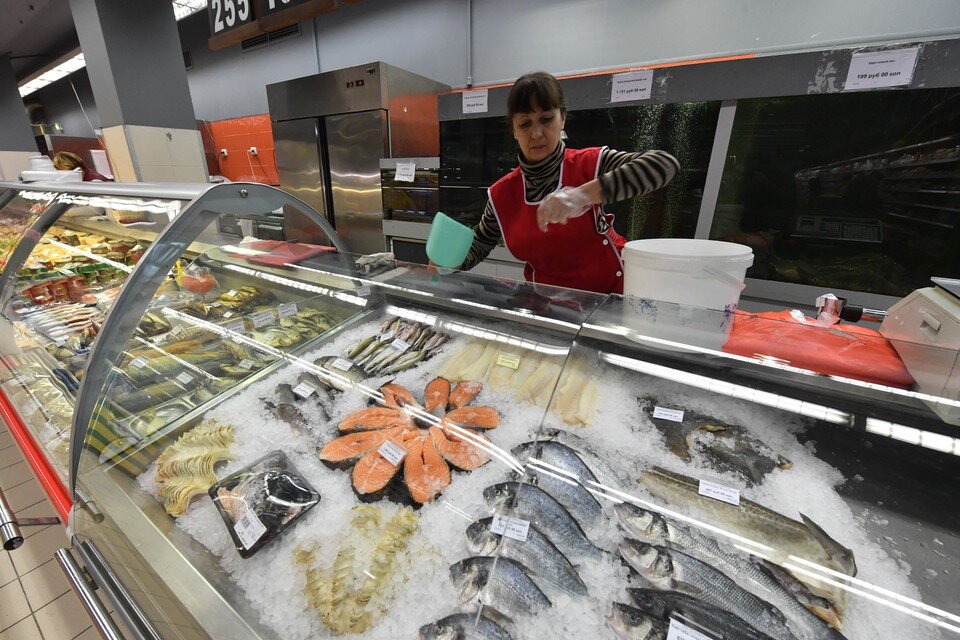     В сфере торговли занято около 14 миллионов человек. Владимир ВЕЛЕНГУРИН