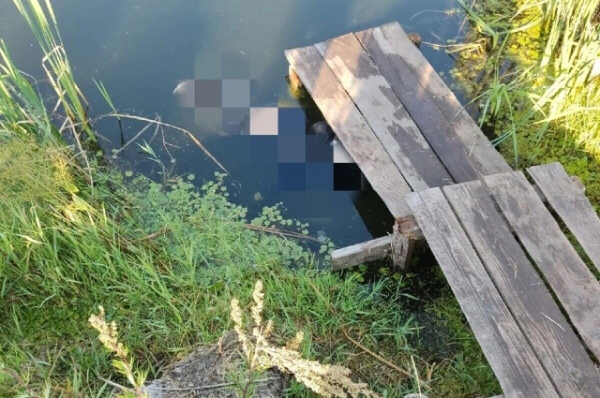    В Кунгуре спасатели извлекли из озера тело 21-летнего мужчины