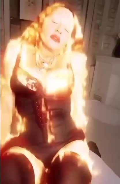    «Огненный» рилс Мадонны Фото: Инстаграм (запрещен в РФ)