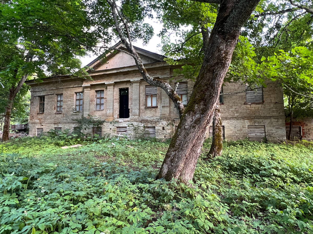 Каменный господский дом - "Усадьба Воронино"