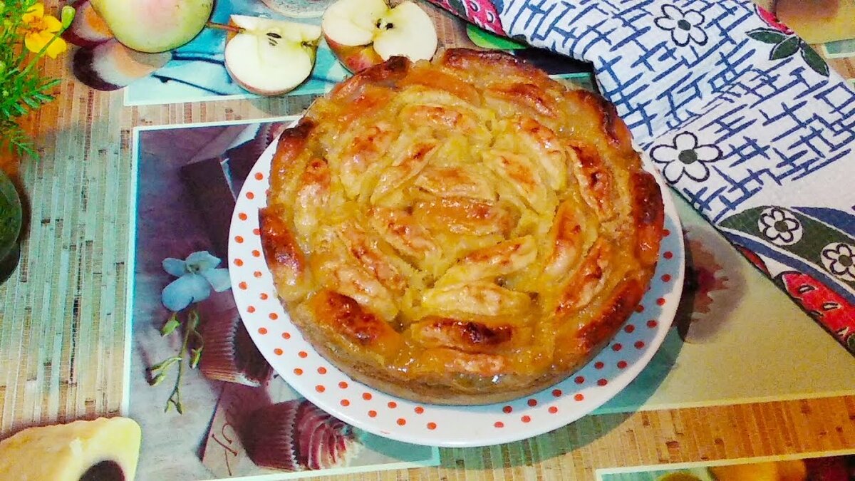 Яблочный пирог🍏. Похож на шарлотку, только в СТО РАЗ ЛУЧШЕ!!! | Мои  Рецептики | Дзен