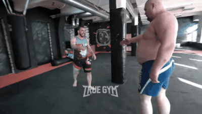 Дагестанский борец завалил амбала 150кг