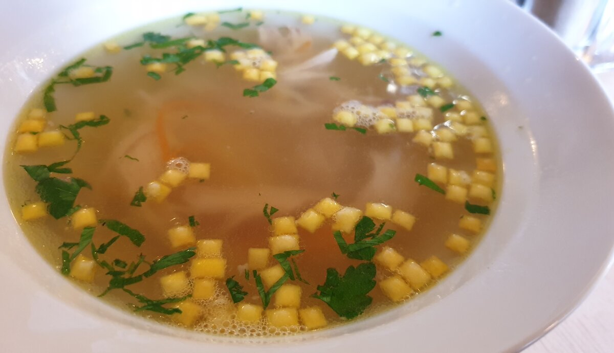 Куриный суп с гренками