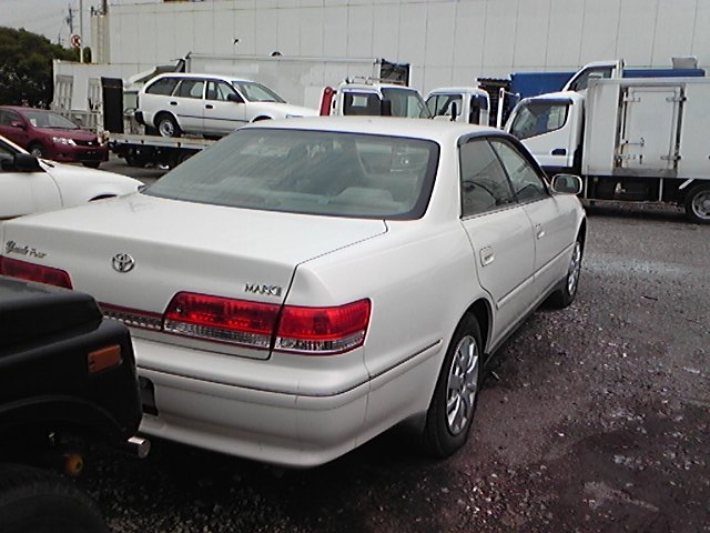 Установка спойлера Mark II GX100 - Toyota Mark II (100), 2 л, 2000 года тюнинг D