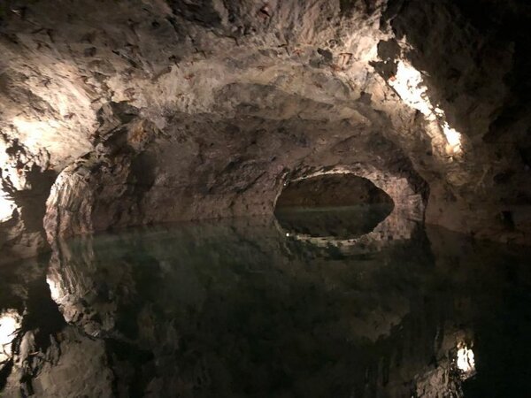 Подземное озеро в Австрии, возникшее на месте взрыва