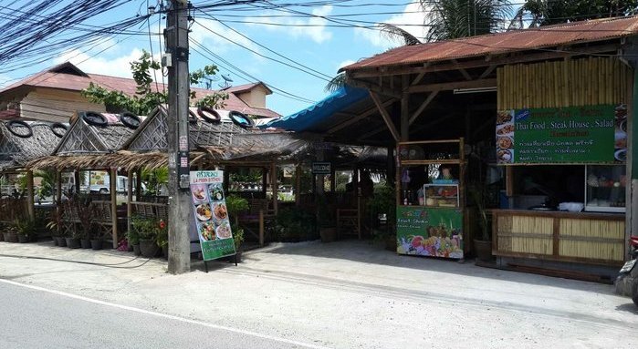 Рассказывается про это кафе на Ламаи.