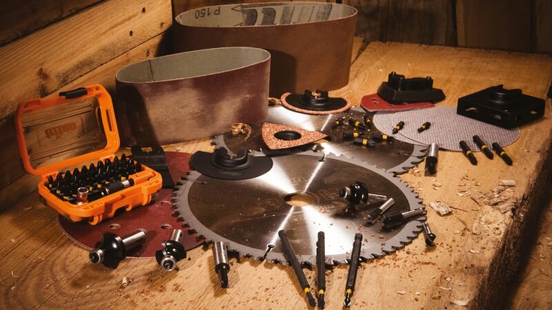 Режущий деревообрабатывающий инструмент для работы с деревом