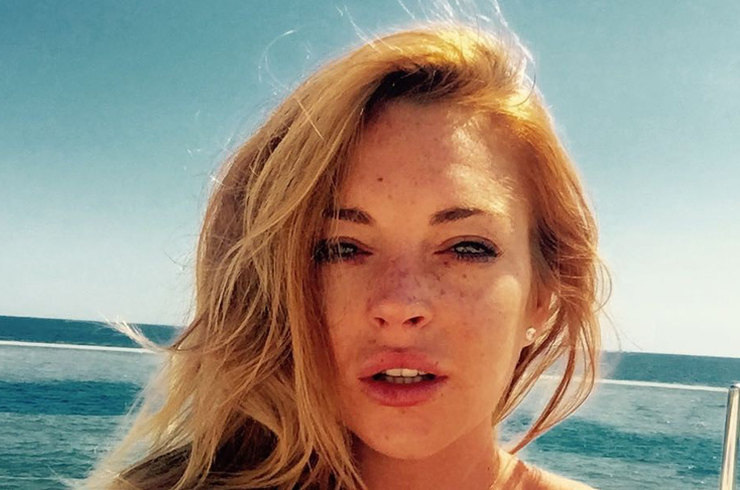  instagram.com/lindsaylohan