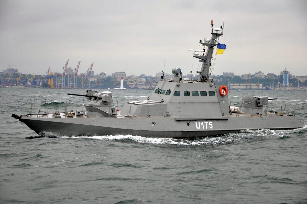Артиллерийский катер P175 «Бердянск» ВМС Украины. Фото министерства обороны Украины. https://www.flickr.com/photos/ministryofdefenceua/27359525951/ 