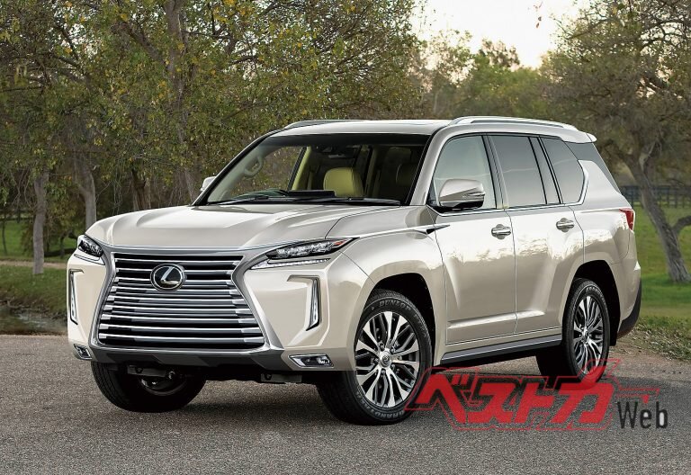 Новый Тойота Ленд Крузер 300 2019-2020 – фото, цена
Toyota Land Cruiser 300 2019
Ожидается, что официальный показ нового внедорожника Toyota Land Cruiser 300 2019-2020 модельного года состоится в октябре текущего года на токийском автосалоне. Как ожидается, публике будет представлена концепт-версия нового внедорожника, тогда как первые продажи этих машин запланированы лишь на осень 2020-го.

Столь долгий срок ожидания, тем не менее, не убавляет интереса к 300-й модели со стороны поклонников японского бренда, к тому же его активно подогревают сами японцы, постепенно приоткрывающие завесу тайны над внешним видом и комплектацией своей новинки.

На странице полная информация о новой модели Тойота Ленд Крузер 300, комплектации и цены, фото, дата выхода в России, технические характеристики и видео тест-драйв.
Содержание	
Обзор
Дата выхода в России
Комплектации и цены
Технические характеристики
Видео тест-драйв Toyota Land Cruiser 300
Фото
Обзор
Доподлинно известно, что Ленд Крузер 300 получит новую раму, в конструкции которой будут применены более современные сплавы. Это позволит значительно уменьшить общий вес автомобиля, т. е. пойти по тому же пути, что и конкуренты из Mercedes-Benz, сумевшие облегчить свои внедорожники G-класса сразу на несколько сотен килограмм.

Актуальная инсайдерская информация содержит данные и о линейке моторов: похоже, в Toyota решили отказаться от бензиновых «восьмерок» в пользу 6-ци