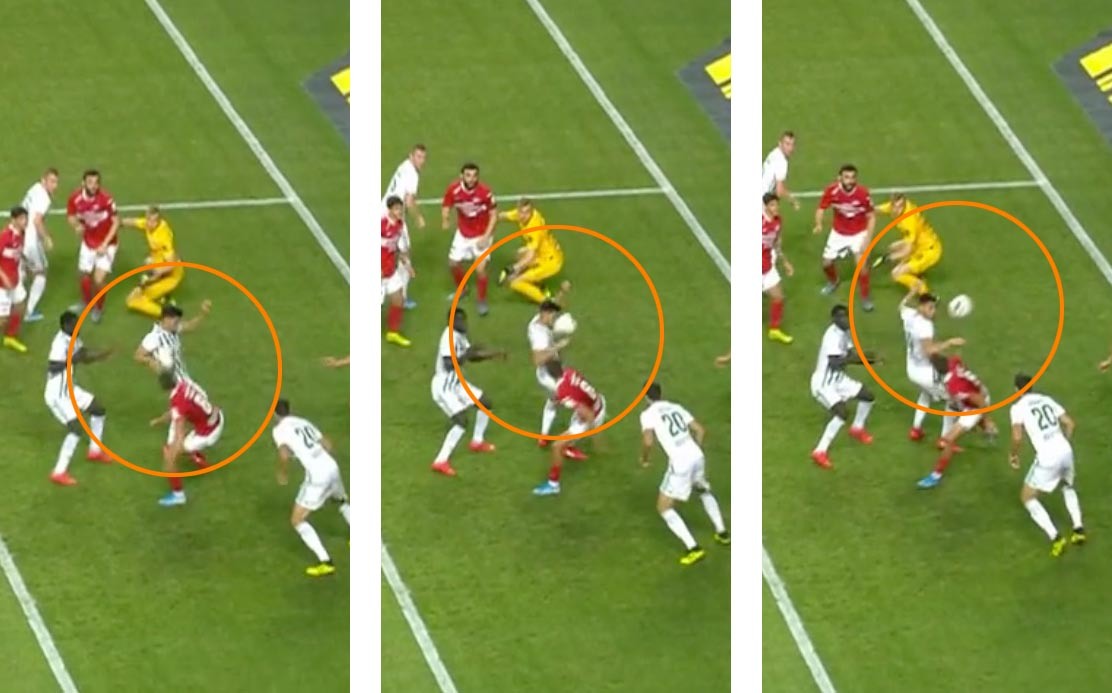 Анхель Вилькер играет рукой за мгновение до гола в ворота "Спартака"