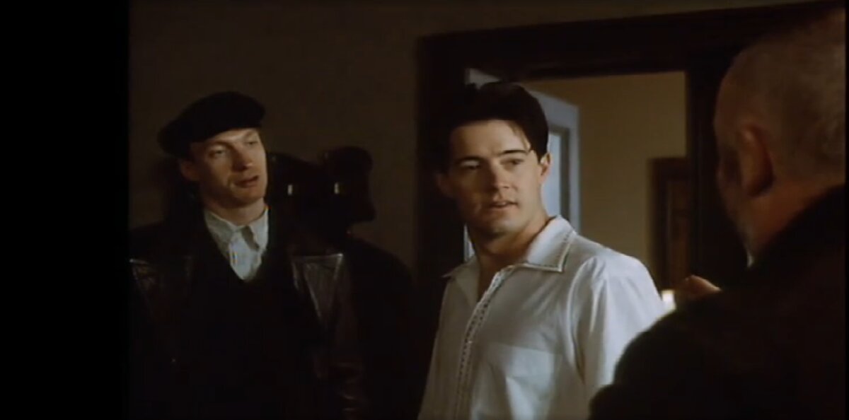 Кадр из фильма "Процесс"  Дэвида Джонса. 1993 год