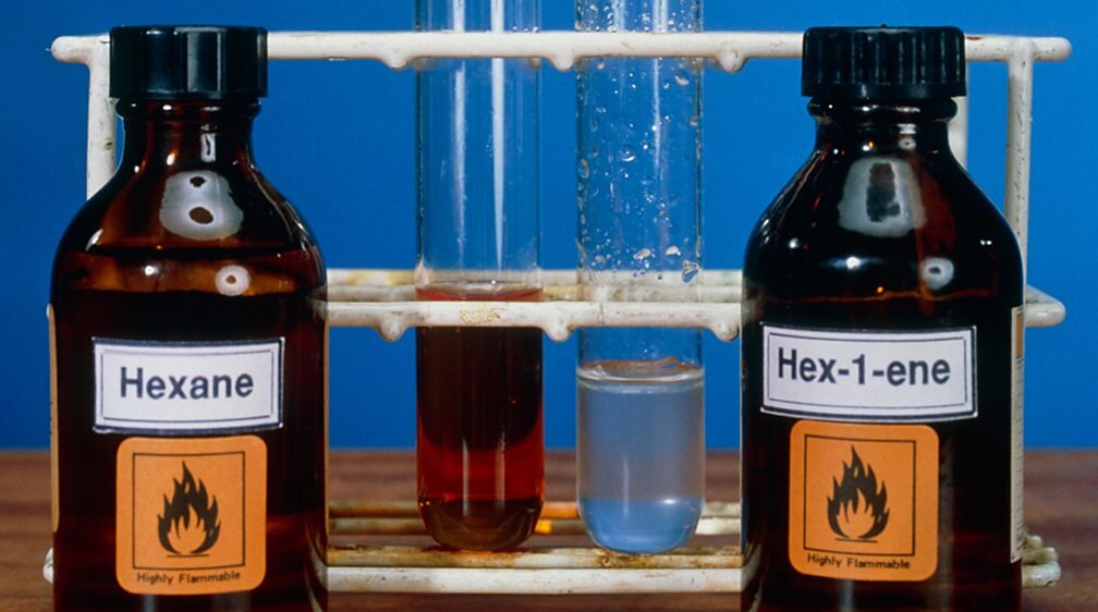 Гексан токсичен, обладает наркотическим действием