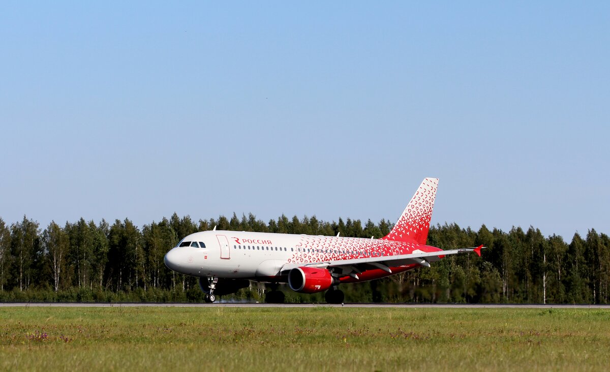Самолет авиакомпании «Россия». Фото: instagram.com/v_nebo_smotri