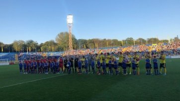 Фото: fc-rostov.ruМатч, который состоялся в Ростове на стадионе «Олимп-2», собрал на трибунах почти 11 000 зрителей. Финальный же свисток зафиксировал в поединке крупную победу ростовчан – 3:0.
