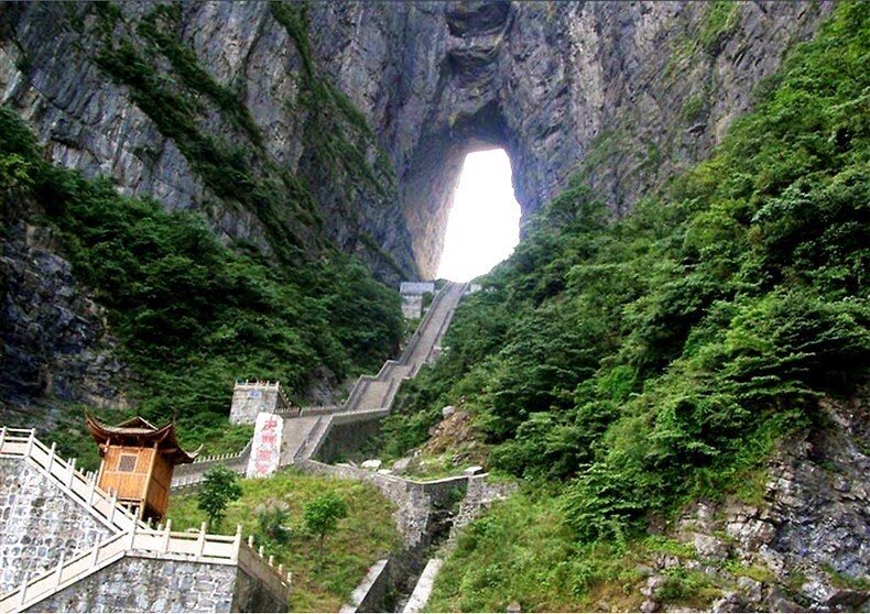 Врата Небесного Спокойствия (Gate of Heavenly Peace)