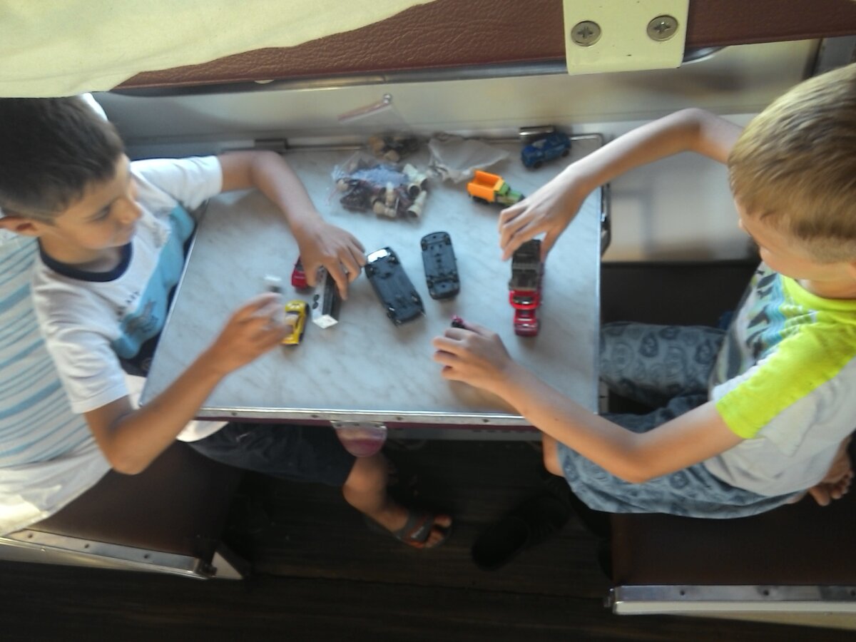 Дети развлекались как и обычно