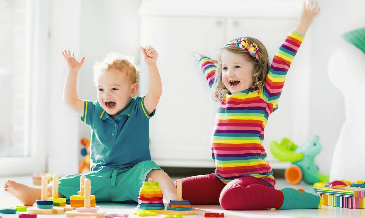 Дети стремятся повторять друг за другом