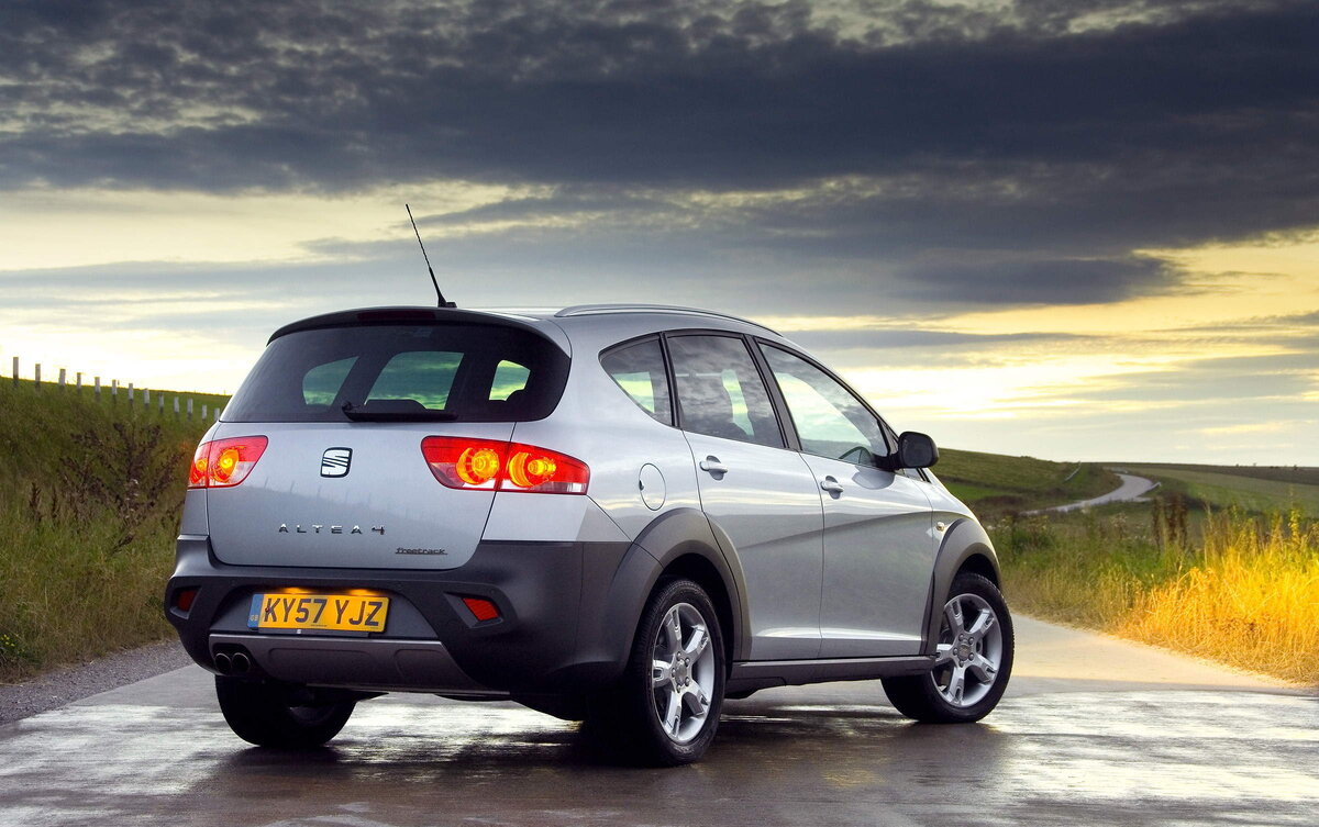 SEAT Altea. Фотография взята с сервиса Яндекс Картинки