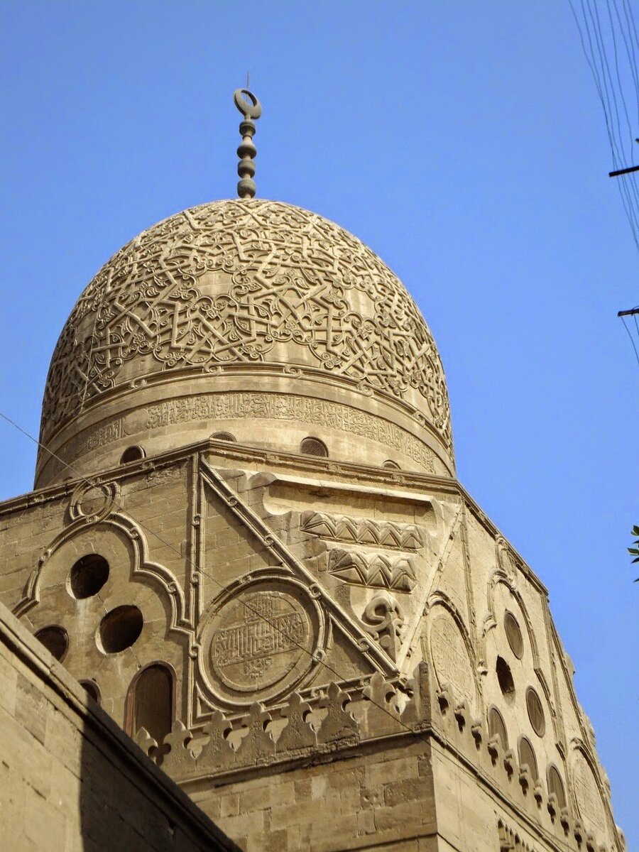 Мечеть и Мавзолей Каитбея. Египет, Каир. 1472–1474 гг (фото из открытых источников)