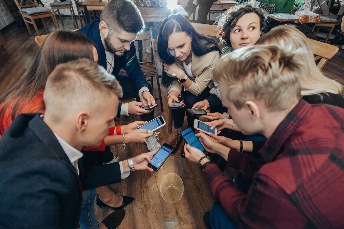 Более 80% сотрудников платформы Tellsy — поколения Z.