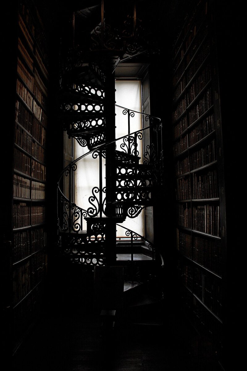 https://pixabay.com/get/5ee7d24b4956b108feda846082293477103bd9e7524c704c722e78d1964cc25e/spiral-staircase-877834_1920.jpg