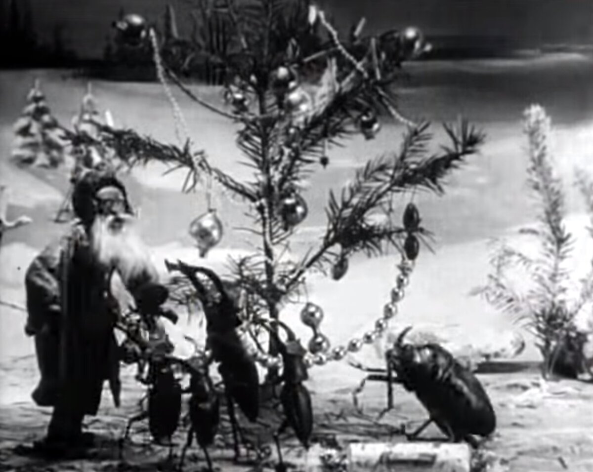 здесь и далее кадры из мультфильма "Рождество обитателей леса", Компания Ханжонкова, 1912 год. Автор - Владислав Старевич