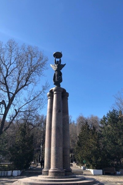 Памятник 300-летия Таганрога. Фото автора 02.03.20г.
