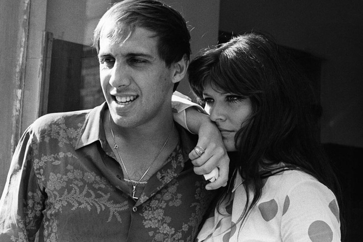 Адриано Челентано и Клаудиа Мори. Фото взято с Яндекс.Картинки