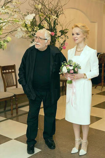 Армен Джигарханян и Виталина Цымбалюк-Романовская. источник фото:https://www.google.ru